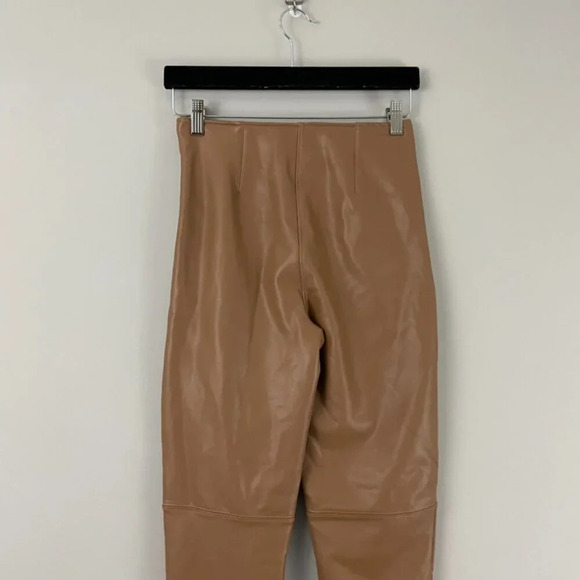 Abercrombie & Fitch Vegan Leather Pull On Leggings in Camel Tan Size Small Long - Picture 8 of 8